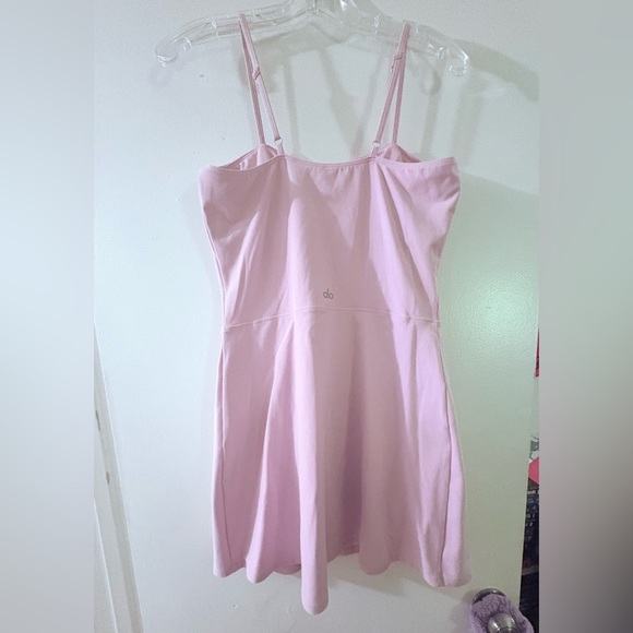 ALO YOGA - Alosoft Courtside Tennis Dress (Sugarplum) - Picture 4 of 13